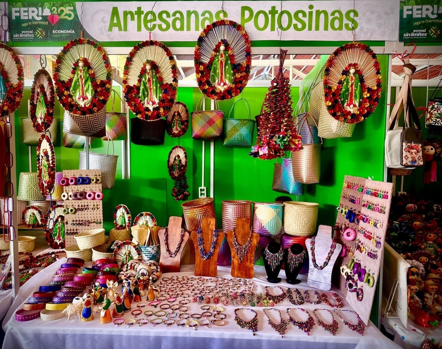 PABELLÓN ARTESANAL DE LA FENAPO 2025, ÉXITO ROTUNDO Y ORGULLO CULTURAL