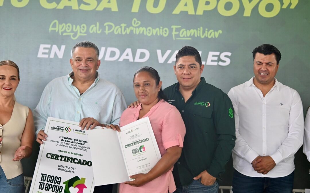 RICARDO GALLARDO ENTREGA 3 MIL LOTES GRATUITOS A FAMILIAS EN CIUDAD VALLES