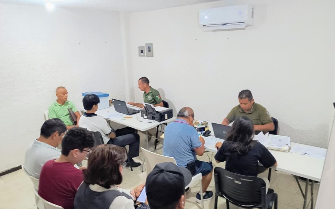 ENTREGAN CONSTANCIAS DE MANEJO A JÓVENES DE LA HUASTECA