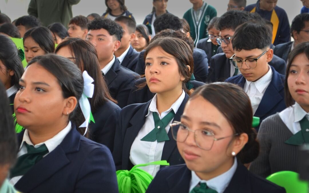 GOBIERNO ENTREGA AULAS Y CANCHA MULTIUSOS EN VILLA DE POZOS