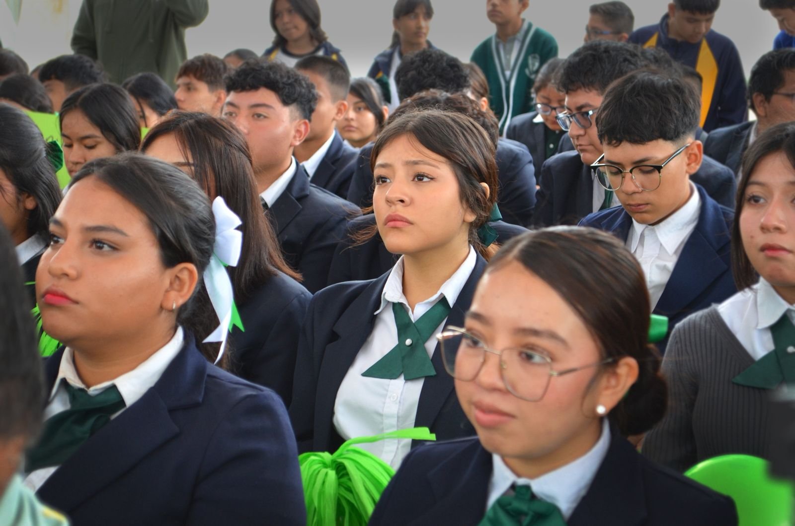 GOBIERNO ENTREGA AULAS Y CANCHA MULTIUSOS EN VILLA DE POZOS