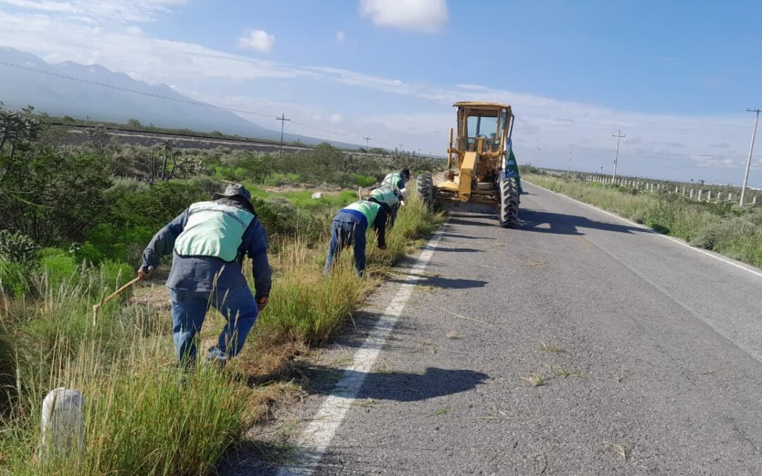 GOBIERNO ESTATAL MEJORA CAMINOS EN CATORCE