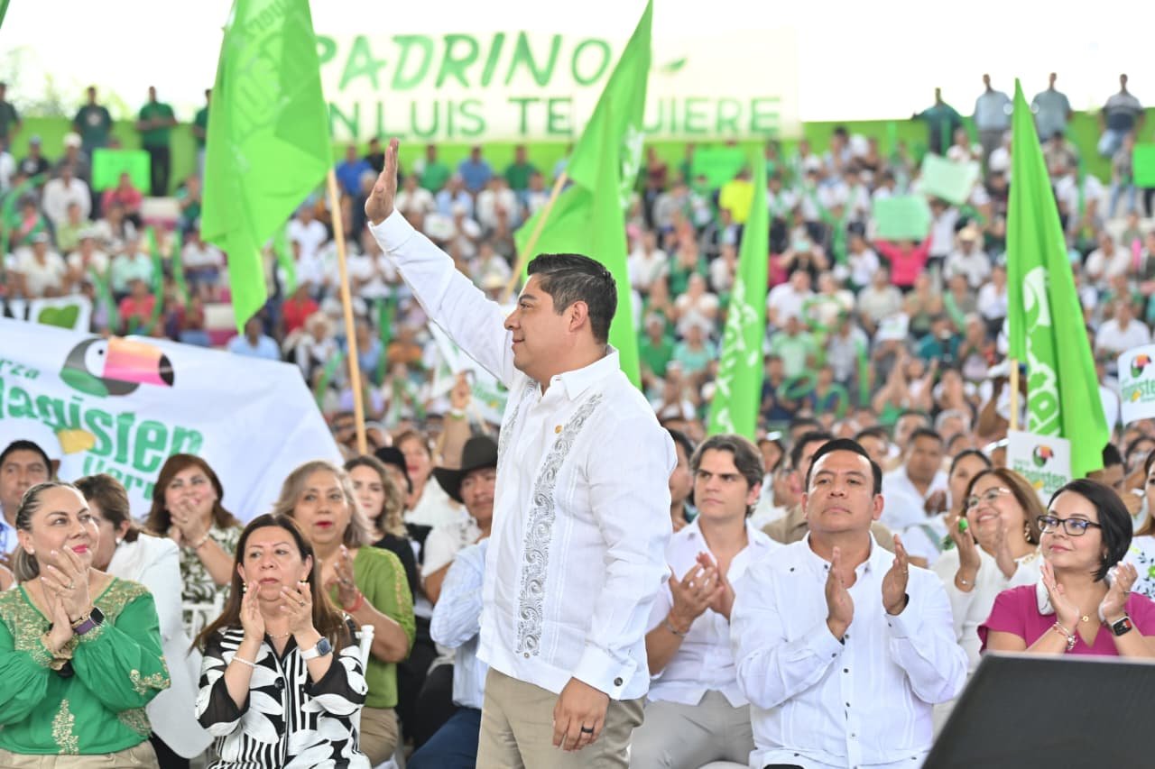 MÁS APOYO SIN LÍMITES REAFIRMA RICARDO GALLARDO EN EL INFORME DESDE TAMAZUNCHALE