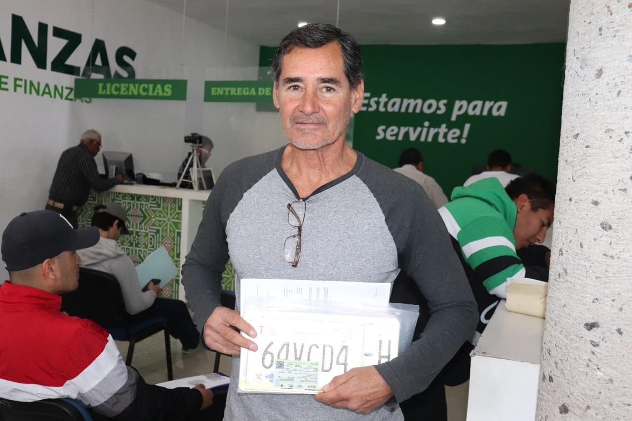MÁS DE UN MILLÓN DE PLACAS ENTREGADAS SIN COSTO A LAS Y LOS POTOSINOS