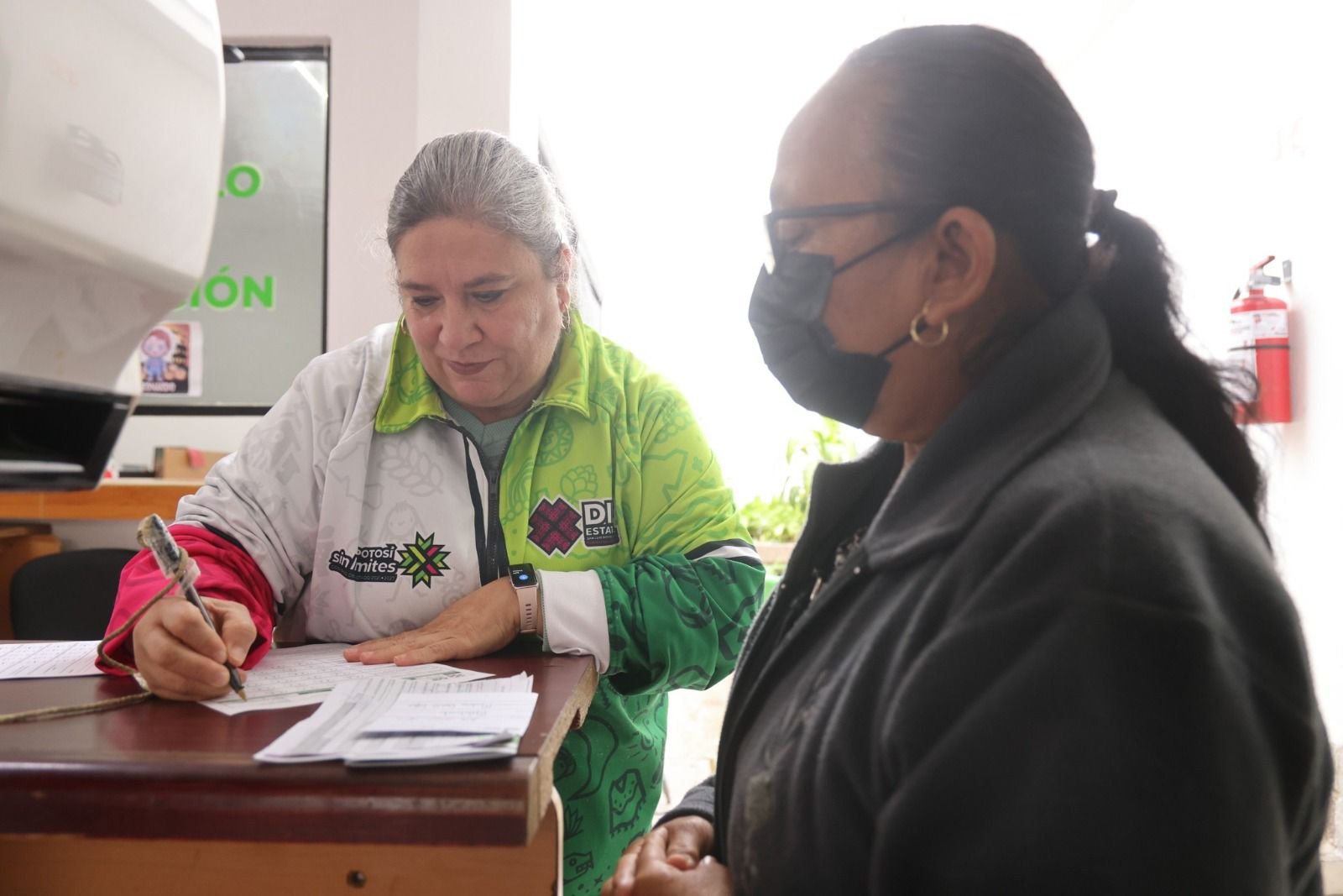 GOBIERNO ESTATAL ENTREGA APOYOS SOCIALES PERMANENTES A FAMILIAS VULNERABLES