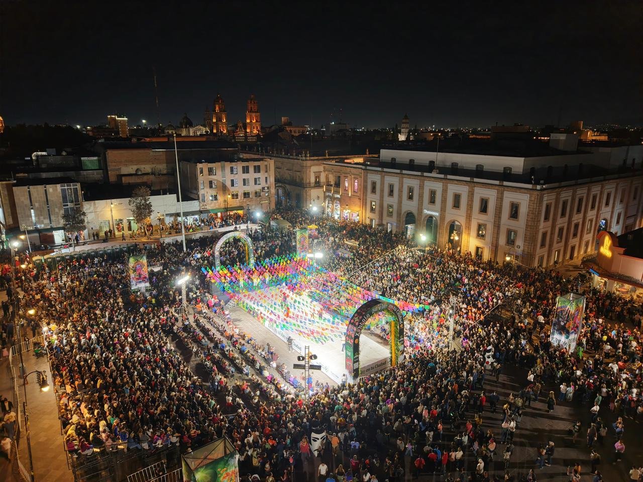 ESPECTACULAR DESFILE DE XANTOLO 2025 EN LA CAPITAL DEL ESTADO