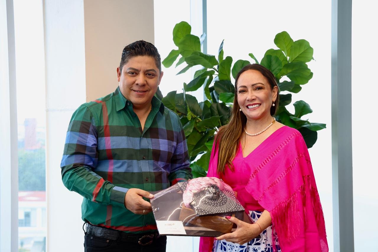 RICARDO GALLARDO CONSOLIDA EXPOSICIÓN DE XANTOLO EN GUANAJUATO