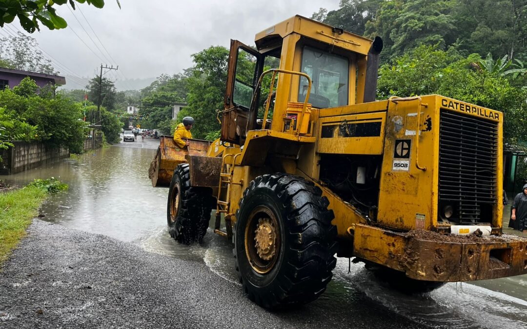 GOBIERNO DEL ESTADO ATIENDE DAÑOS EN CARRETERAS DE LA HUASTECA