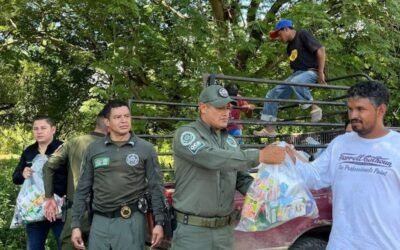 RICARDO GALLARDO ENVÍA MÁS AYUDA A FAMILIAS DE ÉBANO