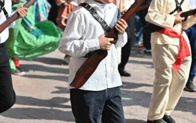 RICARDO GALLARDO REAFIRMA APOYO A LAS FAMILIAS EN EL MARCO DE LA CONMEMORACIÓN DE LA REVOLUCIÓN