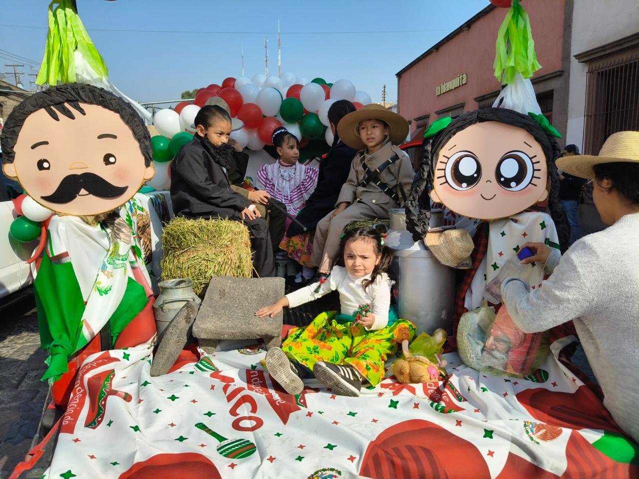 SEER FORTALECE IDENTIDAD CÍVICA CON PARTICIPACIÓN DESTACADA EN DESFILE DE LA REVOLUCIÓN MEXICANA