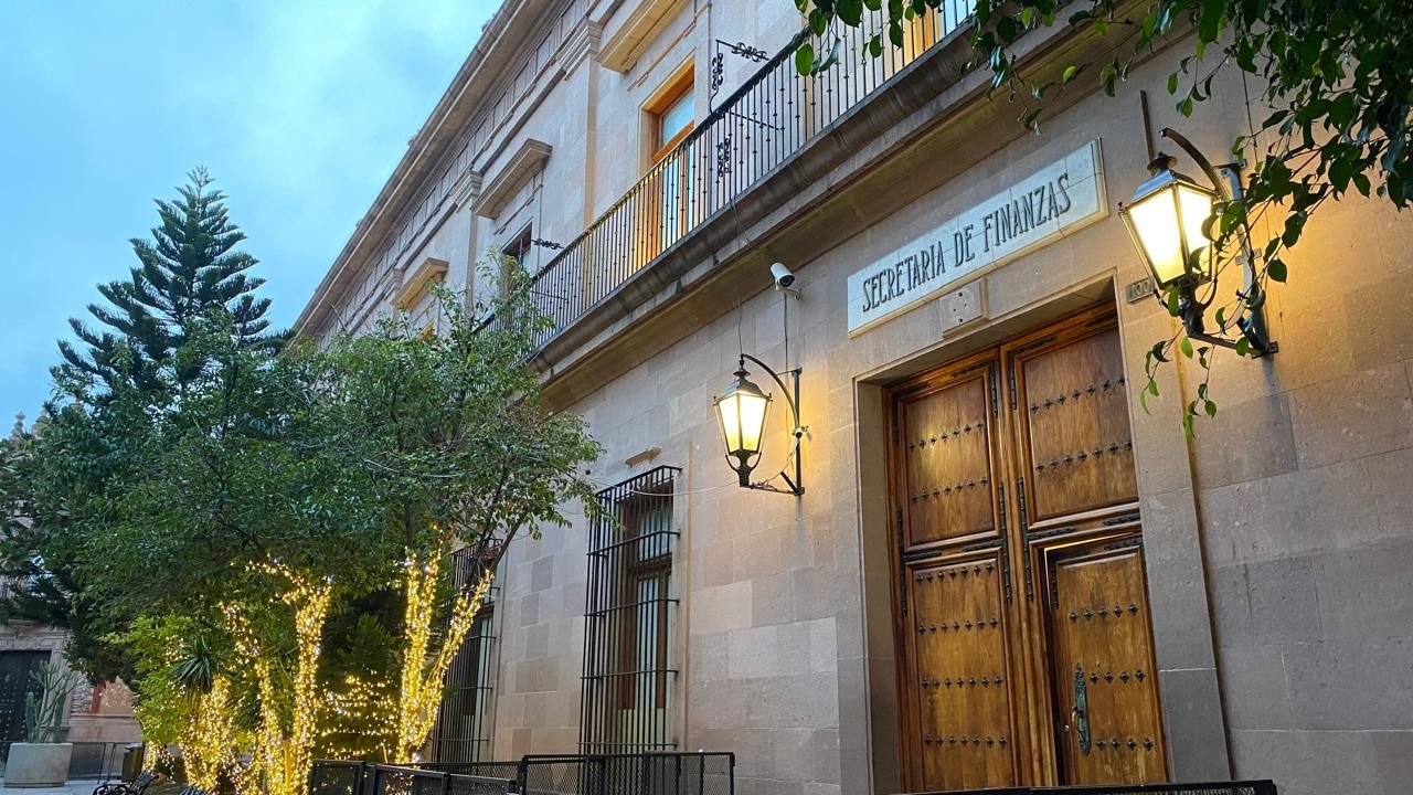 ESTADO MANTIENE MANEJO SOSTENIBLE DE LA DEUDA PÚBLICA