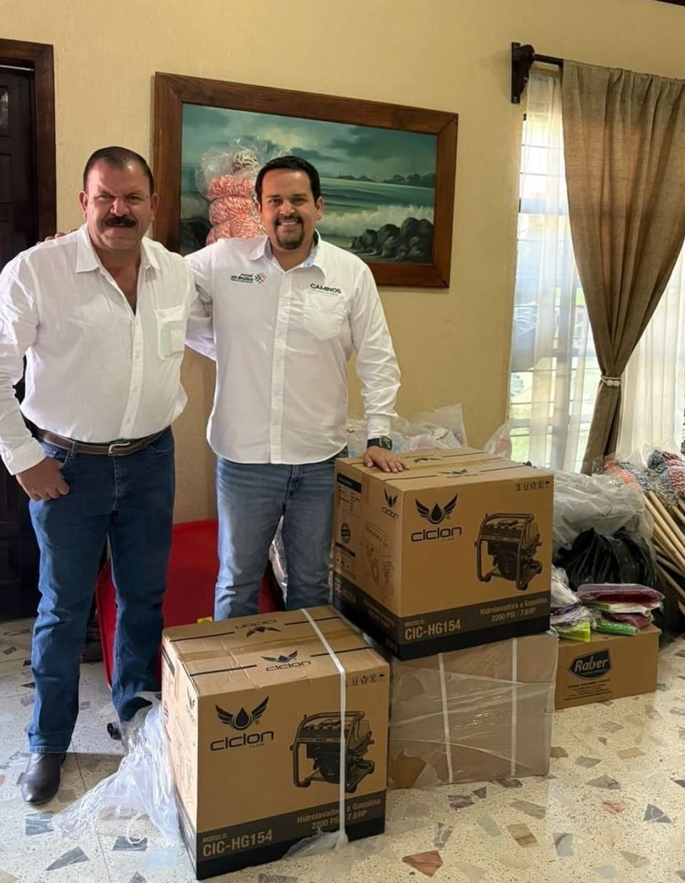 GOBIERNO ESTATAL TRABAJA CON MUNICIPIOS PARA MEJORAR MÁS CAMINOS