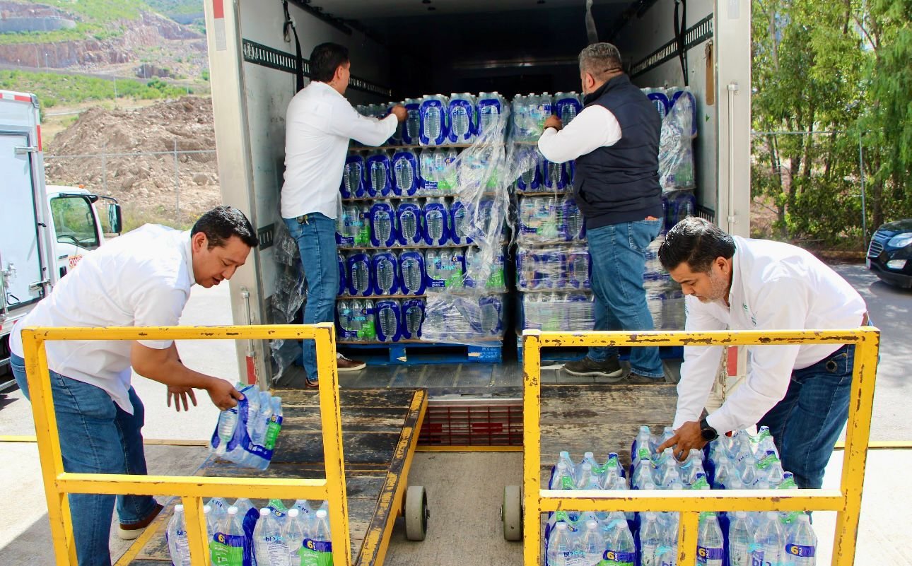 OXXO SE SUMA A “TODOS UNIDOS POR LA HUASTECA” CON ENTREGA DE APOYOS