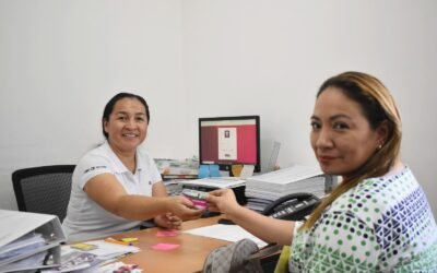 LLEVA GOBIERNO DEL ESTADO MÁS APOYO CON TARJETAS ROSAS A MUJERES POTOSINAS