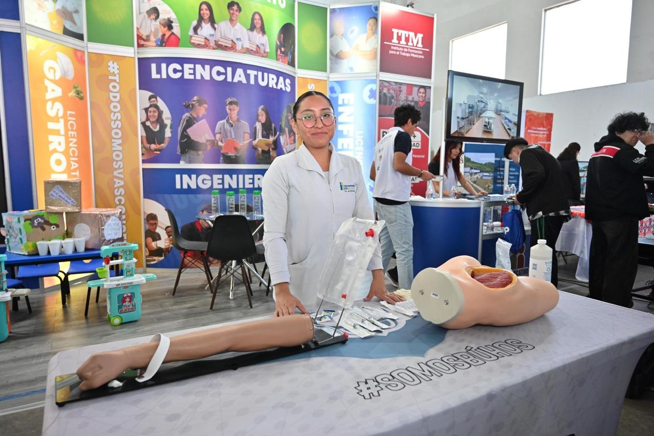 NAUGURA RICARDO GALLARDO LA FUNI: EDUCACIÓN SUPERIOR AL ALCANCE DE TODOS