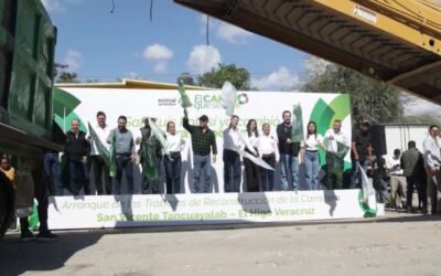 FAMILIAS RECONOCEN A RICARDO GALLARDO POR RESCATE DE CARRETERA A EL HIGO