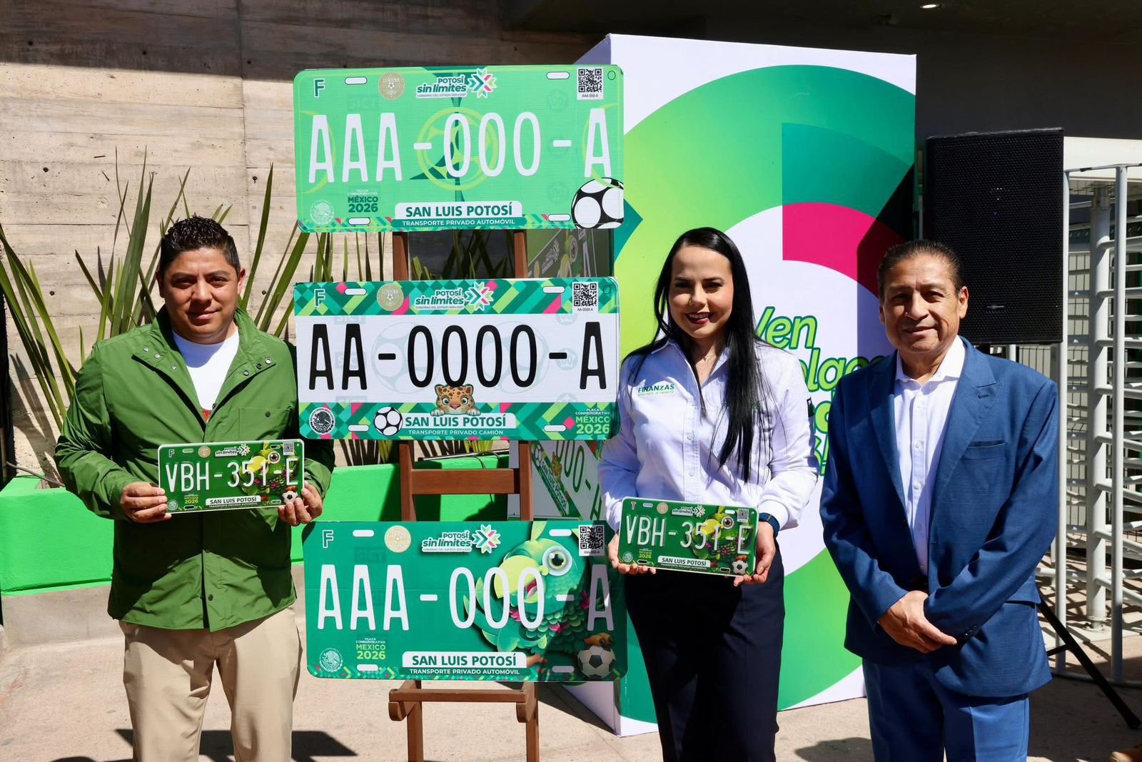 RICARDO GALLARDO CUMPLE: PLACAS MUNDIALISTAS EN 500 PESOS