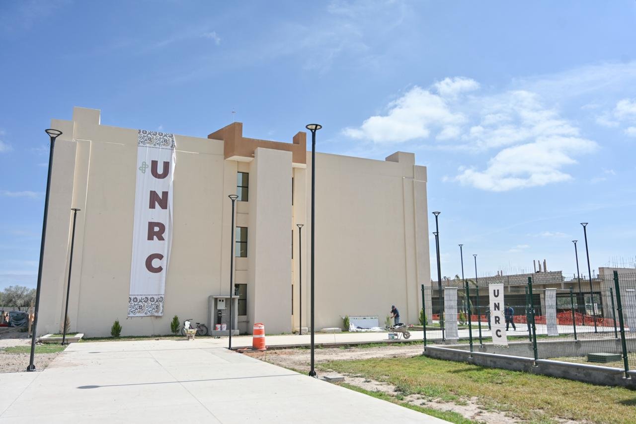 UNIVERSIDAD ROSARIO CASTELLANOS AUMENTA SU CAPACIDAD FÍSICA Y ACADÉMICA POR ETAPAS.