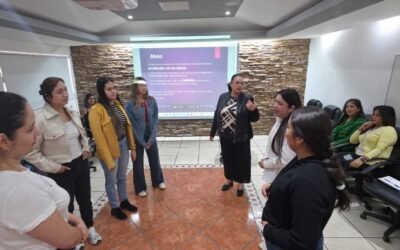 CONMEMORA GOBIERNO EL 8M  CON JORNADAS DE CAPACITACIÓN EN DEPENDENCIAS