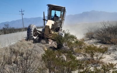 GOBIERNO ESTATAL MEJORA CAMINOS EN REAL DE CATORCE