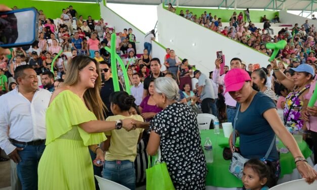 GOBIERNO DEL ESTADO CELEBRA A MADRES EN LA HUASTECA POTOSINA