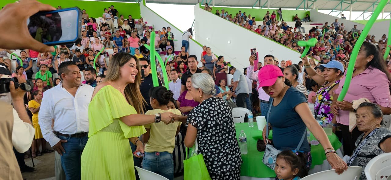 GOBIERNO DEL ESTADO CELEBRA A MADRES EN LA HUASTECA POTOSINA