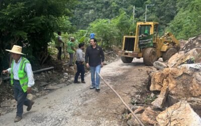 GOBIERNO ESTATAL ATIENDE CAMINOS AFECTADOS POR LAS LLUVIAS