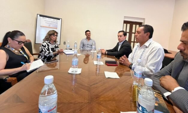 GOBIERNO ESTATAL FORTALECE APOYO JURÍDICO Y FORMACIÓN DE JÓVENES POTOSINOS