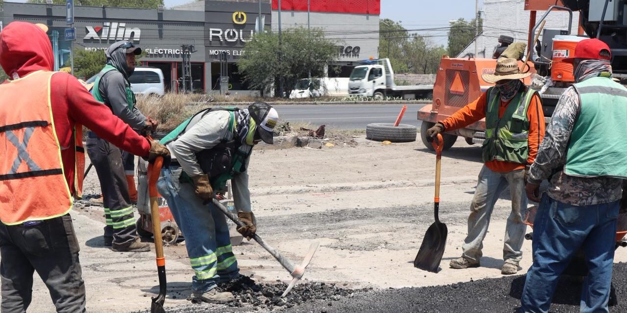 GOBIERNO ESTATAL AVANZA EN MODERNIZACIÓN DE LATERALES DE LA CARRETERA 57