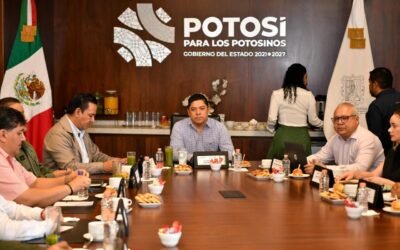 RICARDO GALLARDO ACUERDA REFORZAR A POLICÍAS MUNICIPALES CON ALCALDES DE LA ZONA MEDIA
