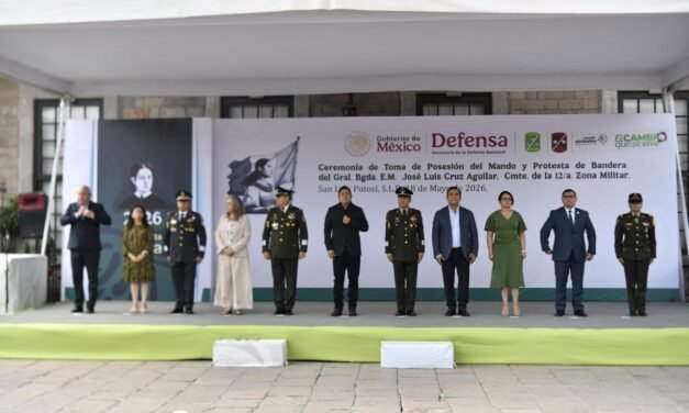RICARDO GALLARDO PARTICIPA EN TOMA DE PROTESTA DEL NUEVO COMANDANTE DE LA DOCEAVA ZONA MILITAR