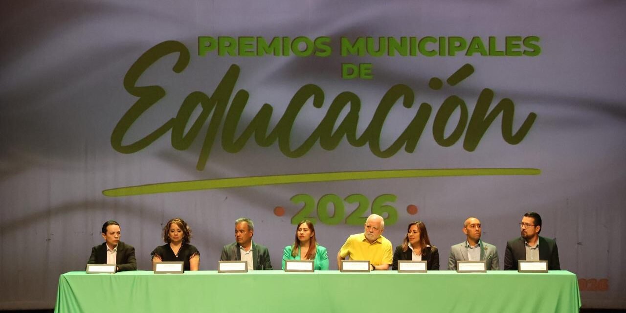 GOBIERNO ESTATAL RECONOCE LA TRAYECTORIA DEL MAGISTERIO POTOSINO EN LOS PREMIOS MUNICIPALES DE EDUCACIÓN 2026