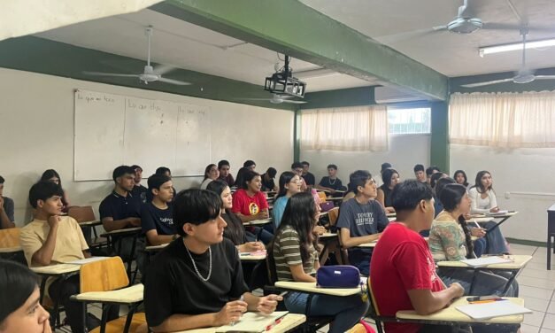 GOBIERNO ESTATAL IMPULSA LA PREPARACIÓN ACADÉMICA DE LAS JUVENTUDES EN LA REGIÓN MEDIA