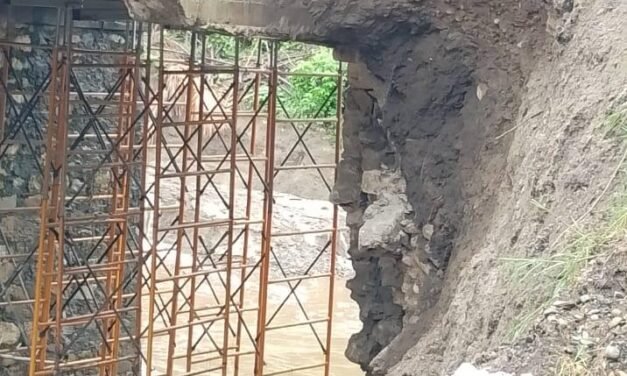 ANTE PERSISTENTES LLUVIAS, CIERRE TOTAL DEL PUENTE DE LA SAGRADA FAMILIA