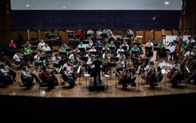 FÚTBOL Y MÚSICA SE UNEN EN EXITOSO CONCIERTO SINFÓNICO