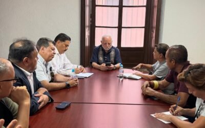 OFICIALÍA MAYOR MANTIENE DIÁLOGO ABIERTO CON POLICÍAS JUBILADOS Y PENSIONADOS
