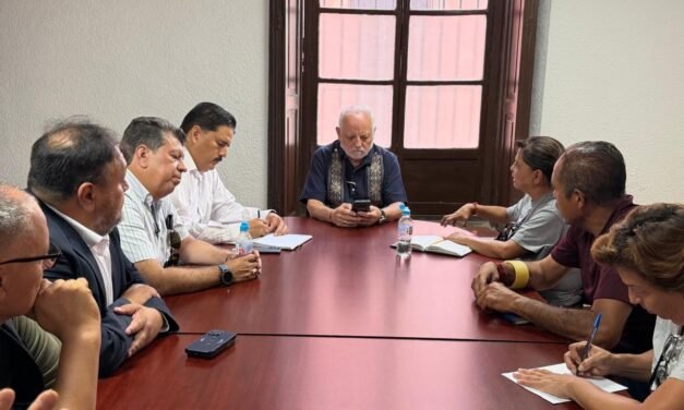 OFICIALÍA MAYOR MANTIENE DIÁLOGO ABIERTO CON POLICÍAS JUBILADOS Y PENSIONADOS