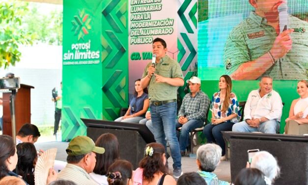 RICARDO GALLARDO ENTREGA 2 MIL LUMINARIAS PARA MODERNIZAR ALUMBRADO DE CIUDAD VALLES