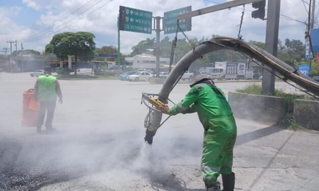 GOBIERNO DEL ESTADO ACELERA CONSERVACIÓN DE CAMINOS EN CIUDAD VALLES