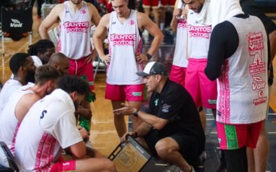 SANTOS DEL POTOSÍ PRESENTA SU NUEVO EQUIPO ANTE LA AFICIÓN