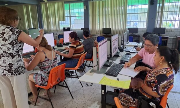 CENTRO DE JUSTICIA PARA MUJERES ACERCA EDUCACIÓN SUPERIOR GRATUITA A MUJERES HUASTECAS