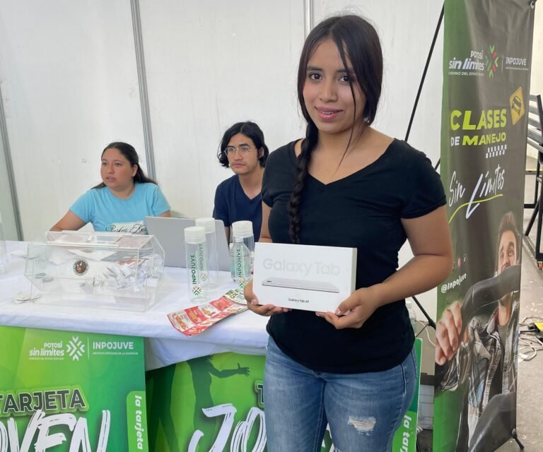 GOBIERNO ESTATAL LLEVA EXPOBECAS 2026 A LAS CUATRO REGIONES