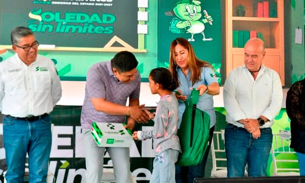 EL GOBERNADOR RICARDO GALLARDO INICIA ENTREGA DE APOYOS ESCOLARES 2026 EN SOLEDAD
