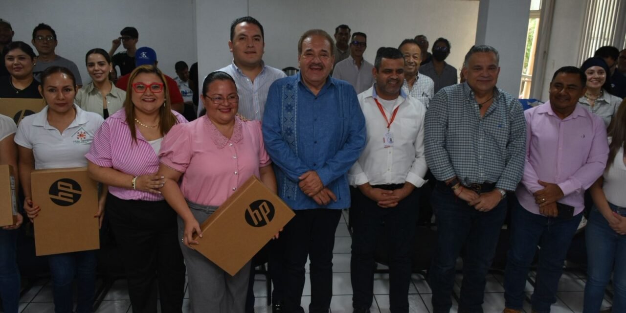 SECRETARÍA DE ECONOMÍA  ENTREGA EQUIPO DIGITAL A MIPYMES DE CIUDAD VALLES