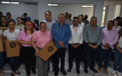 SECRETARÍA DE ECONOMÍA  ENTREGA EQUIPO DIGITAL A MIPYMES DE CIUDAD VALLES