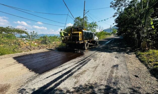 AVANZA NUEVO CAMINO QUE CONECTARÁ A 20 LOCALIDADES DE LA HUASTECA SUR