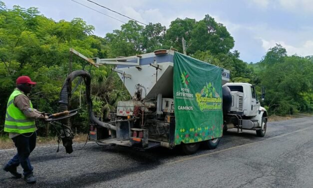 GOBIERNO DEL ESTADO MEJORA CAMINOS ESTRATÉGICOS EN LA HUASTECA SUR