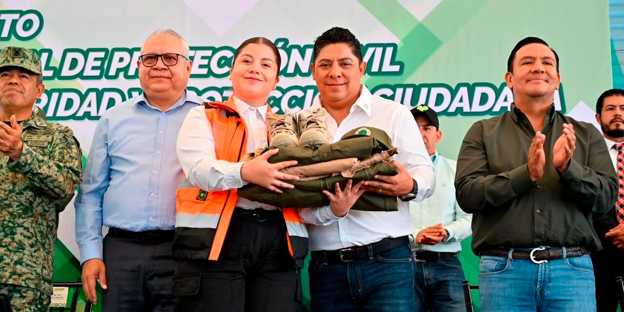 EL GOBERNADOR RICARDO GALLARDO ENTREGA EQUIPO TÁCTICO Y TECNOLOGÍA DE ÚLTIMA GENERACIÓN