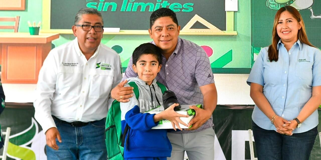 EL GOBERNADOR RICARDO GALLARDO GARANTIZA ENTREGA DE ÚTILES ESCOLARES EN LAS CUATRO REGIONES DEL ESTADO